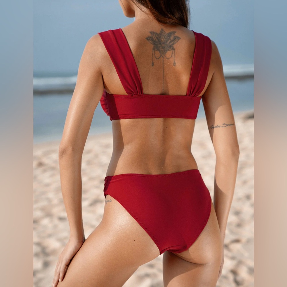 Berlook Red Bikini Set - Picture 4 of 13